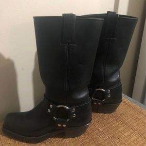 COPY - Woman’s FRYE Harness 12R Boots! Size 5.5